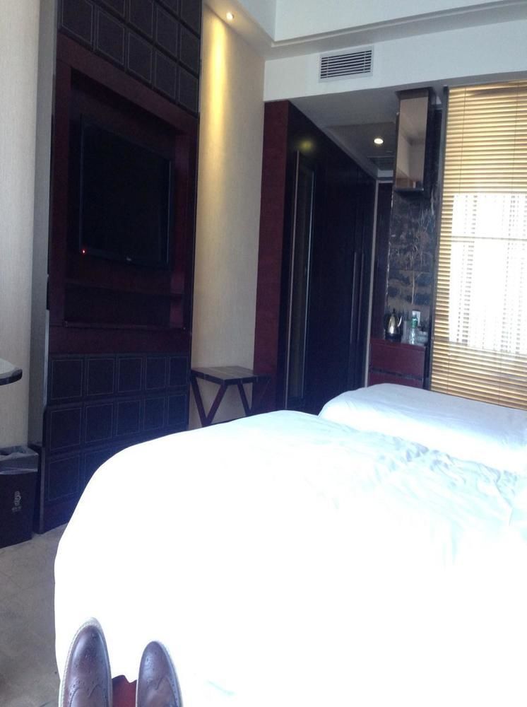 Boya Holiday Hotel Гуанджоу Екстериор снимка